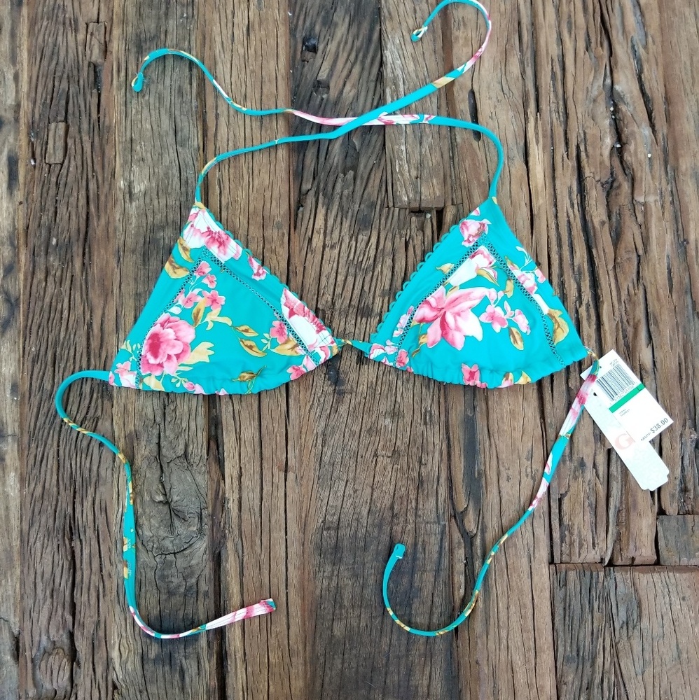 NWT GB Large Floral Triangle Top